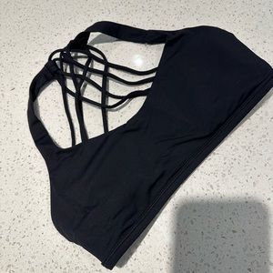 Black Lululemon sports bra